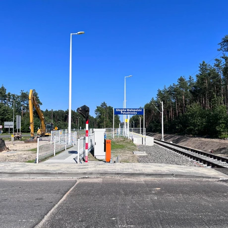 Budowa linii kolejowej z Rzeszowa na lotnisko w Jasionce [sierpień 2023] - fot 4